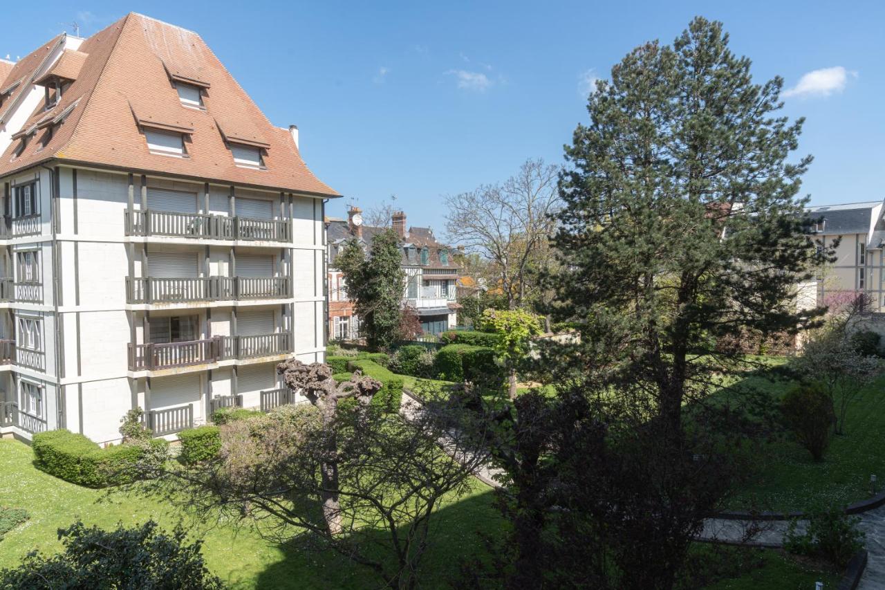 Castel Saint Clair Leilighet Deauville Eksteriør bilde